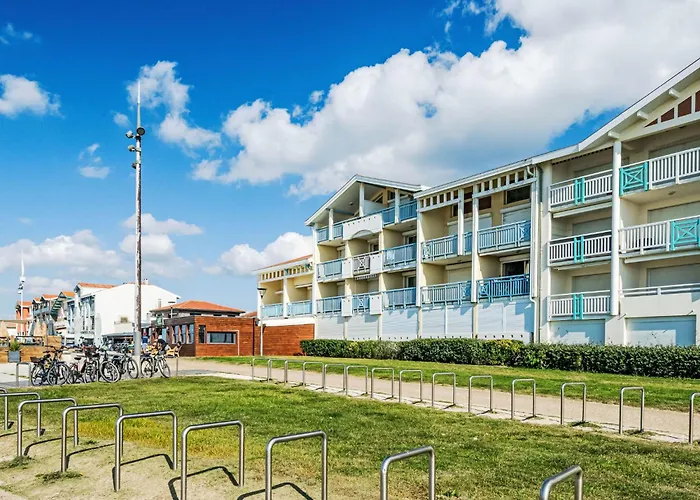 Les Hauts De La Corniche By Interhome