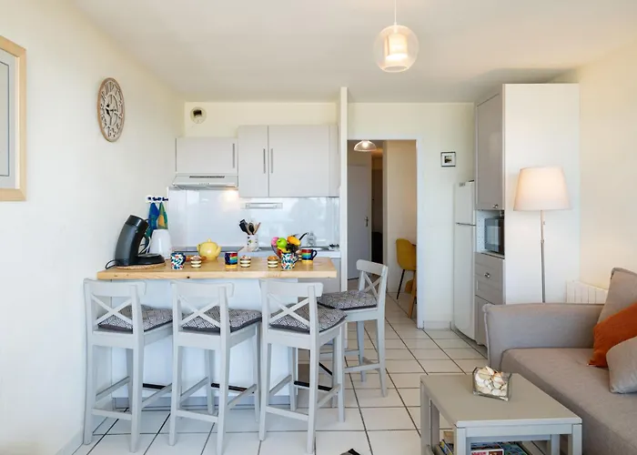 Les Hauts De La Corniche By Interhome *